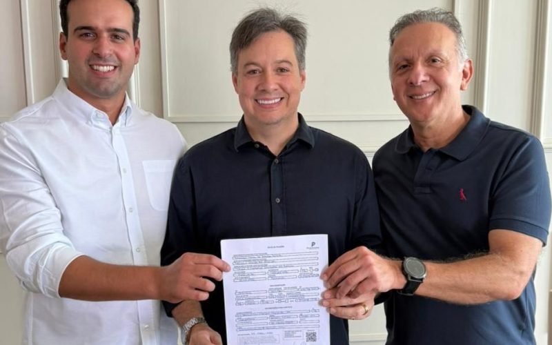 Deputado Júnior Araújo deixa PSB, agradece trajetória e inicia caminhada para reeleição no PP 