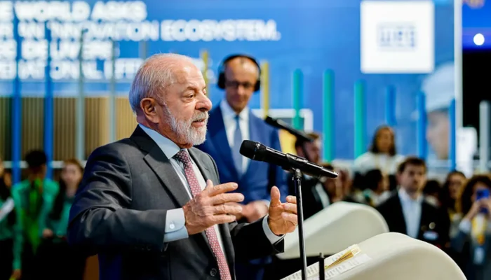 Lula critica decisões unilaterais e diz que mundo ‘não pode ser dirigido por mentiras’