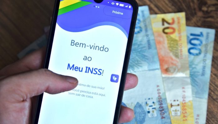 Pagamento do 13º antecipado para aposentados inicia nesta sexta; veja calendário