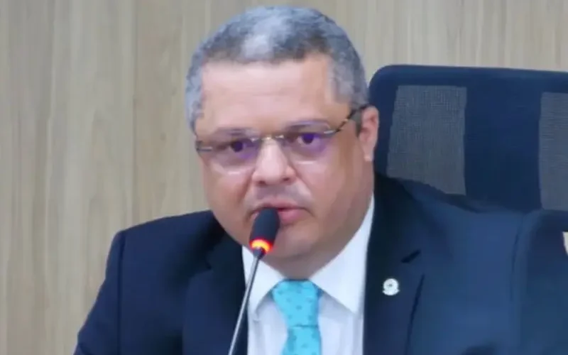 Justiça Eleitoral deve diplomar Edvaldo Neto como prefeito de Cabedelo mesmo após afastamento