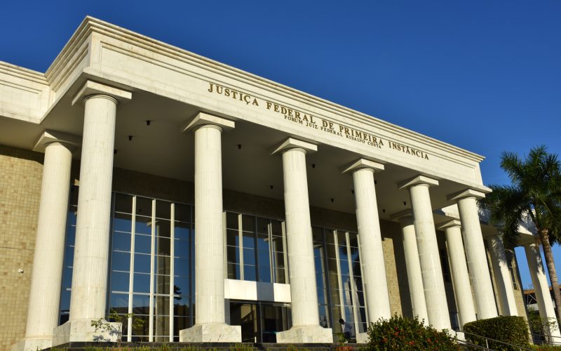 Operação Outside: Ex-servidora da prefeitura de Patos e empresário são condenados por corrupção