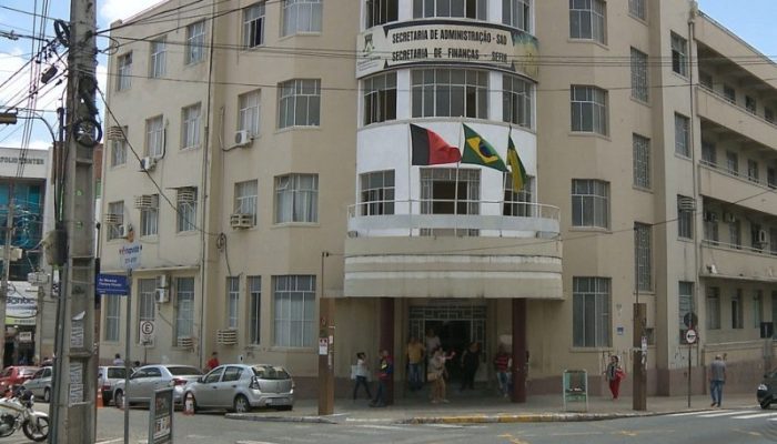 Prefeitura de Campina Grande lança editais de concursos públicos com mil vagas