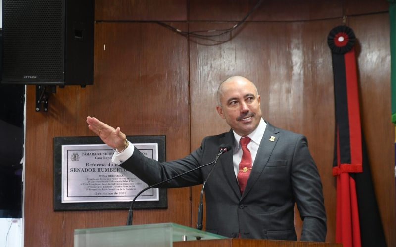 Éder da Jampa toma posse na Câmara de João Pessoa após licença de Durval Ferreira