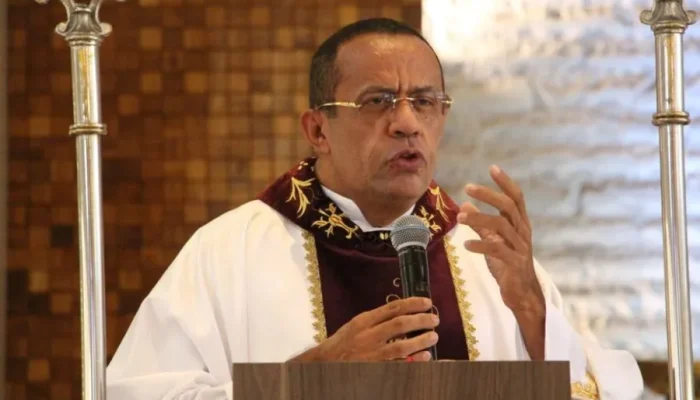 Padre Egídio é condenado a devolver mais de R$ 11 milhões por desvios no Hospital Padre Zé